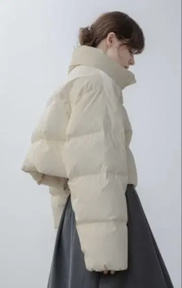 EKCOOKIES 이케쿠키즈 롱 슬리브 숏 기장 다운 자켓