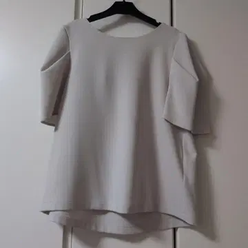 라이트 그레이 반팔 셔츠 S 사이즈