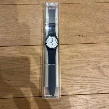 스와치 다크 블루 화이트 다이얼 Originals GN155