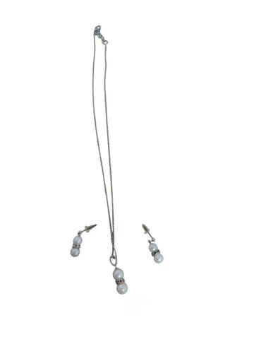 화이트 펄 목걸이와 귀걸이 세트