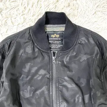 ALPHA INDUSTRIES MA-1 자켓 카모 패턴