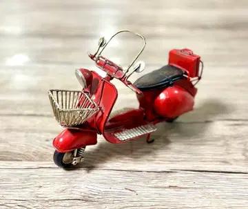 앤티크 쇼와 레트로 바이크 완구