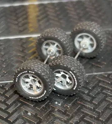 2대분! 1/64 오프로드 타이어 휠 커스텀 화이트 레터