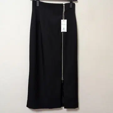 [새상품] 프로포션 바디 드레싱 프론트 지퍼 타이 스커트 S 사이즈