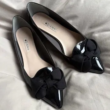 컨디션 최상 다이애나 오페라 슈즈 스틸레토 리본 에나멜 플랫