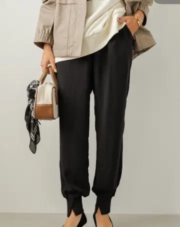 BAYFLOW 백 새틴 조거 팬츠 블랙 미사용품