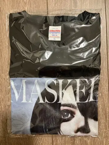 달콤한 폭력 사키 MASKED T셔츠