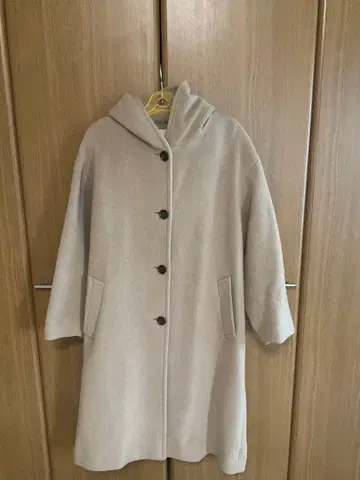 [어반 리서치 라보] 후드 부착 울 코트