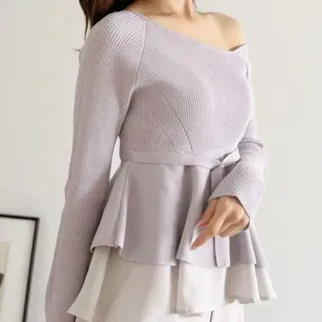 [이번 시즌 택 포함 새상품] 도킹 페플럼 니트