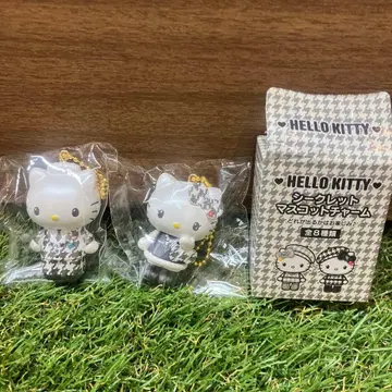 헬로키티 모노크롬 걸리시 시크릿 마스코트 참 다니엘