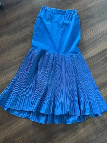 해린 도트 사이 절개 플리츠 스커트