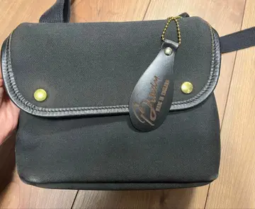 brady AVON MINI 블랙