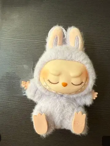 LABUBU HAVE A SEAT ZIZI 정품