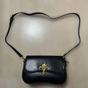 새상품! 플라워 장식 블랙 숄더백