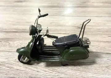 앤티크 쇼와 레트로 바이크 완구