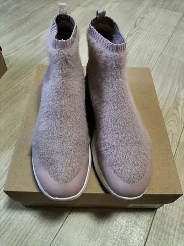 인조 모피 스니커즈 핑크 26cm