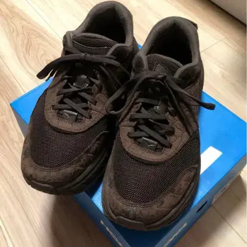 HOKA ONE ONE U HOKA X EG BONDI L 27.5