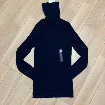 UNIQLO 엑스트라 파인 메리노울 터틀넥 긴팔 네이비 S 사이즈