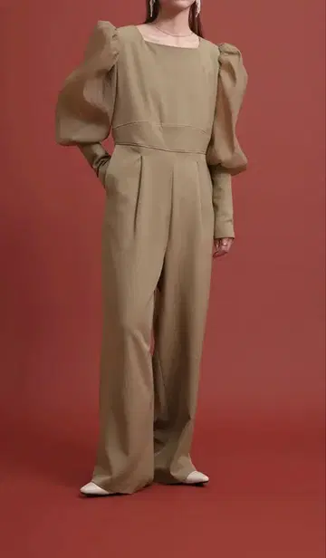 시어 퍼프 슬리브 올인원 포멀 결혼식