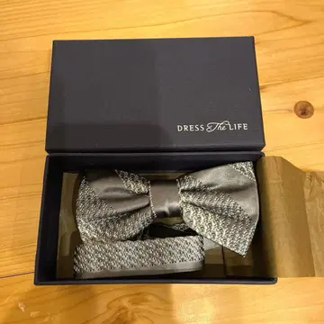 DRESS THE LIFE 그레이 보타이 결혼식 신랑