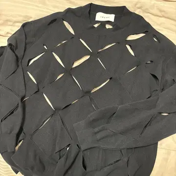 IRENE 다이아몬드 슬릿 니트