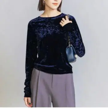 컨디션 최상 뷰티앤유스 24AW 인기 완판 벨로아 롱 슬리브 T셔츠