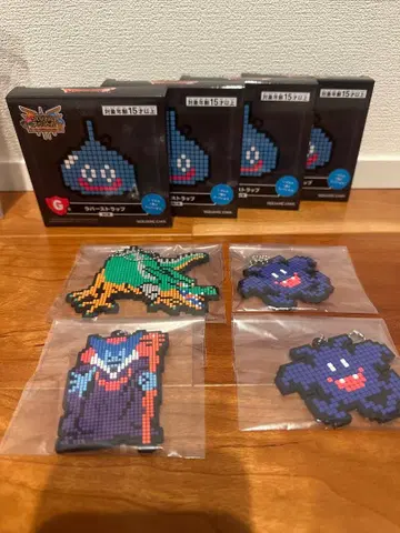 드래곤 퀘스트 도트 디자인 러버 스트랩 4개 세트 미사용 새상품