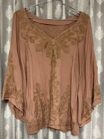 그레이스 콘티넨탈 자수 튜닉