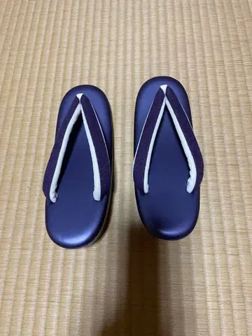 미사용 새상품 보라색 조리 슬림 스트랩 디자인