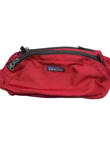 Patagonia 바디백 레드