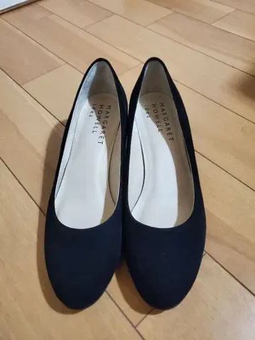 MARGARET HOWELL idea 블랙 플랫슈즈
