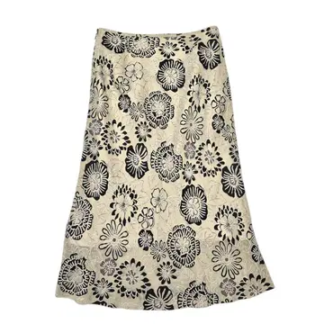 코르디아 꽃무늬 자카드 스커트 미디 기장 일본제 베이지 플라워 무늬 40