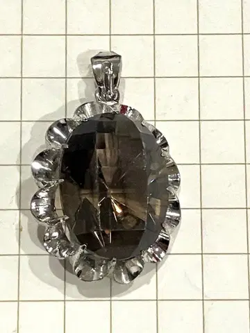 쇼와 레트로 스모키 쿼츠 펜던트 탑