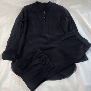 iCB 아이씨비 라이트 더블 크로스 셋업 L 사이즈 핀턱 블랙