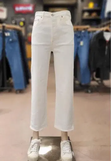 리바이스 RIBCAGE 스트레이트 화이트 데님 24