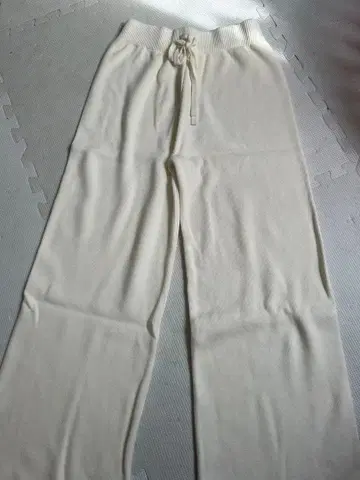 미사용 새상품 sudo 매끄러운 니트 팬츠