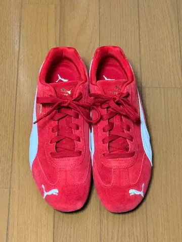 PUMA 레드 스웨이드 스니커즈