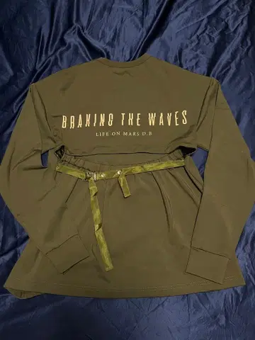 Juemi 등 파임 긴팔 원피스 올리브 그린