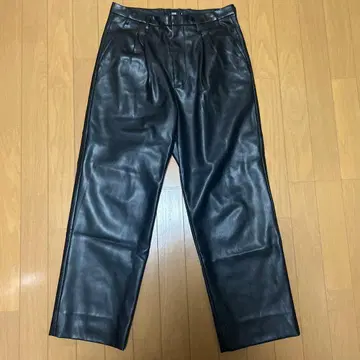 HARE 블랙 가죽 팬츠 S 사이즈
