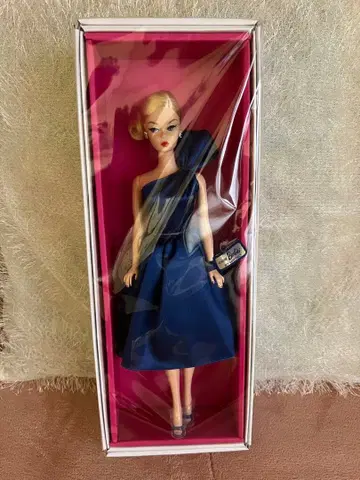 바비 65주년 기념 네이비 블루