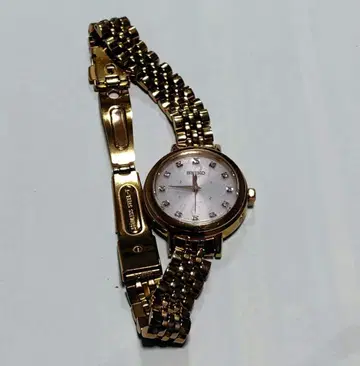 SEIKO 골드 쿼츠 손목시계 전파 솔라