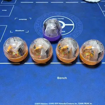 포켓몬 말을 안 듣는 리자몽 4마리 뮤츠 1마리