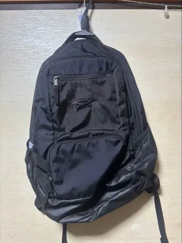 언더 아머 블랙 백팩