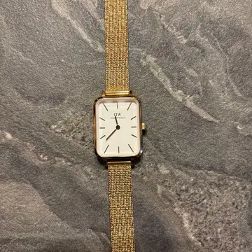 가격 인하. 다니엘 웰링턴 골드 메쉬 밴딩 직사각형 손목시계