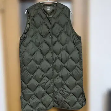 울트라 라이트 다운 퀼팅 베스트 올리브 그린 UNIQLO 유니클로