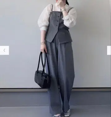 GU 프론트 버튼 뷔스티에 & 팬츠 셋업 M 사이즈