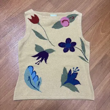 Sybilla 캐시미어 플라워 무늬 슬리브리스 니트