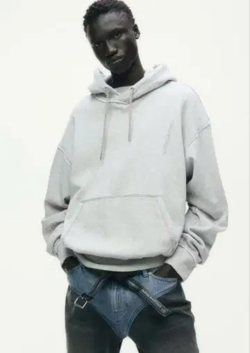 H&M 글렌 마틴 자수 디테일 맨투맨 후드티 M 사이즈