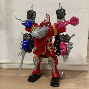 [ 기사룡전대 류소우저 ] 용장합체 DX 키류오 쓰리나이츠 세트