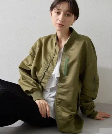 윔 가젯 25 인플루언서 콜라보 나일론 MA-1